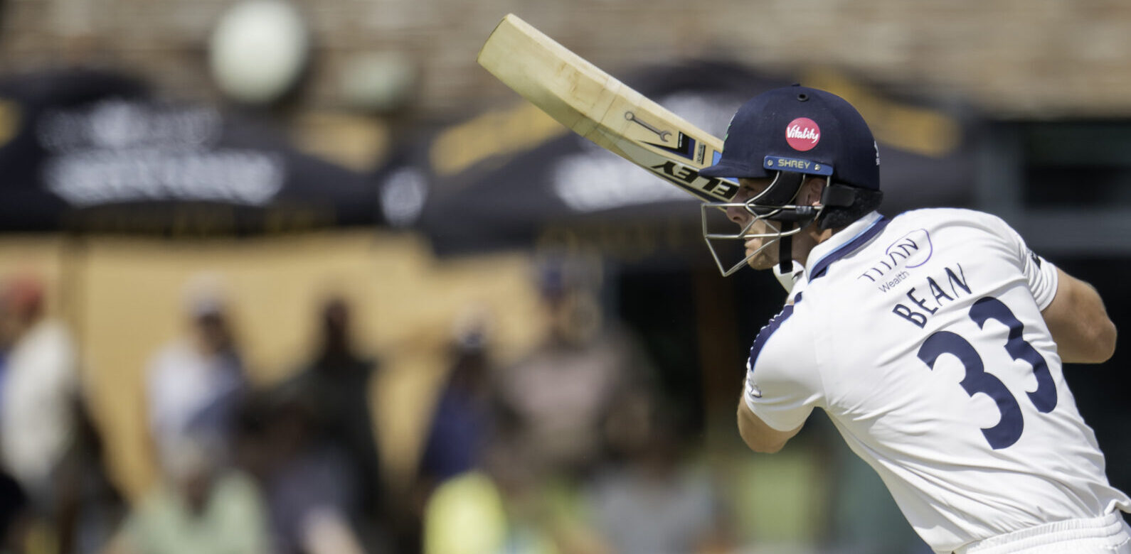 Fin Bean signs new contract with the White Rose