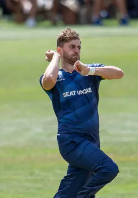 Ben Coad bowling in a Royal london one day cup game from 2022