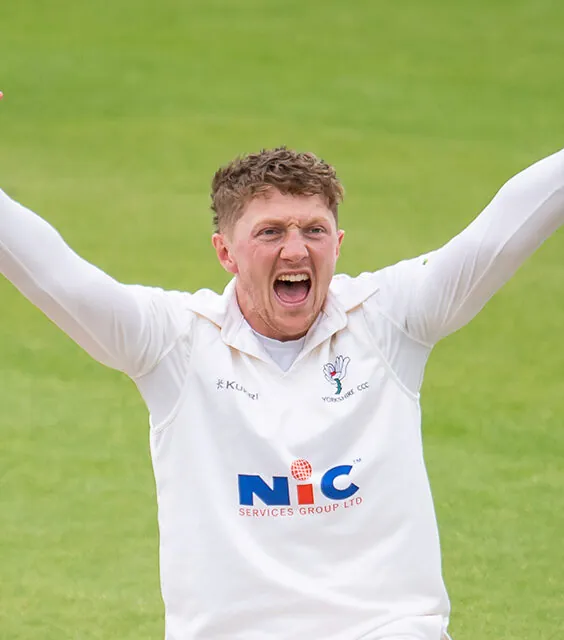 Dom bess appealing for a wicket during a County championship fixture