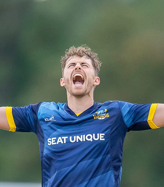 Ben Coad celebrating a wicket in the 2022 Royal london one day cup