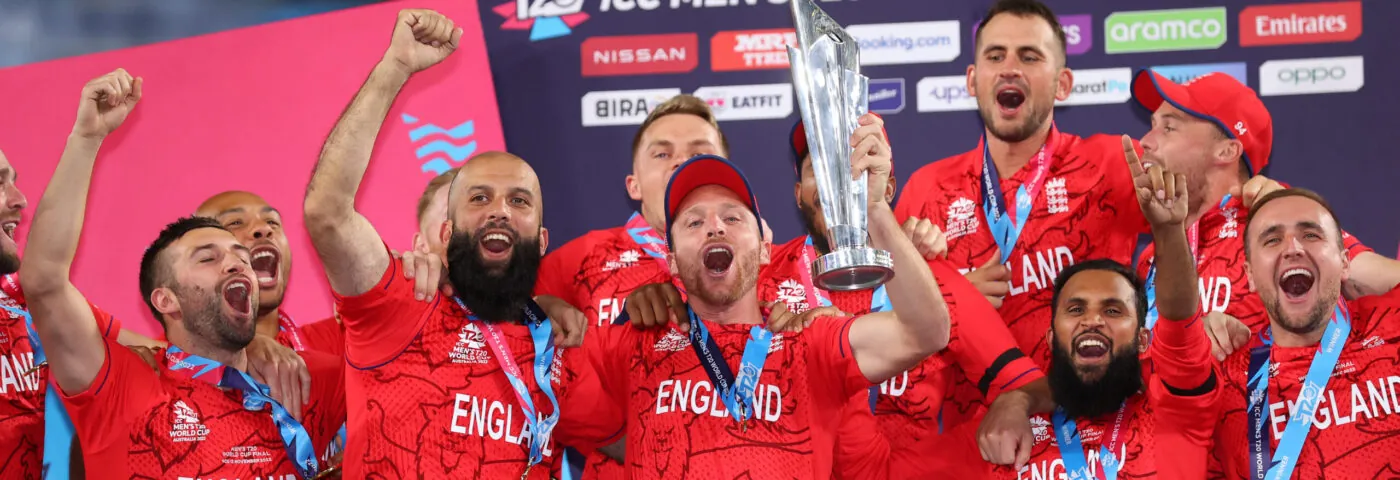 Jos Butler lifting the T20 World Cup