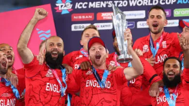 Jos Butler lifting the T20 World Cup