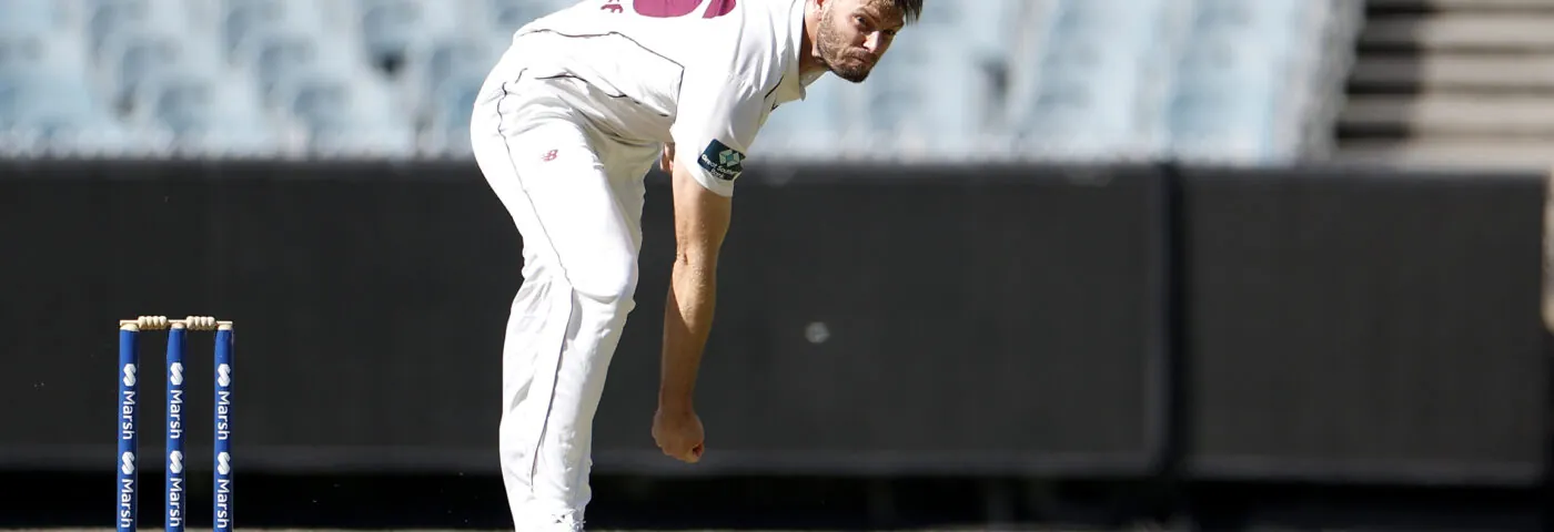 Mark Steketee of Queensland is pictured bowling during the Sheffield Shield match between Victoria and Queensland at Melbourne Cricket Ground, on February 09, 2023, in Melbourne, Australia. Photo credit: Jonathan DiMaggio/Getty Images)