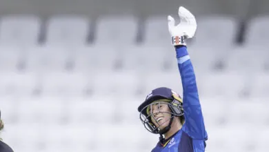 Lauren Winfield-Hill