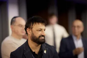 Mo Hussain