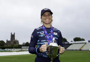 Lauren Winfield-Hill 